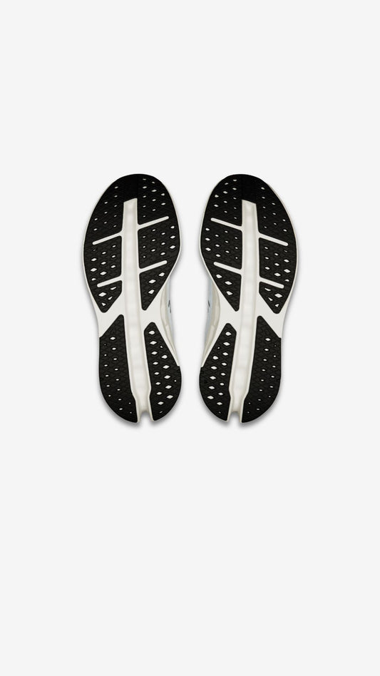 On Cloudsurfer Max (women's)