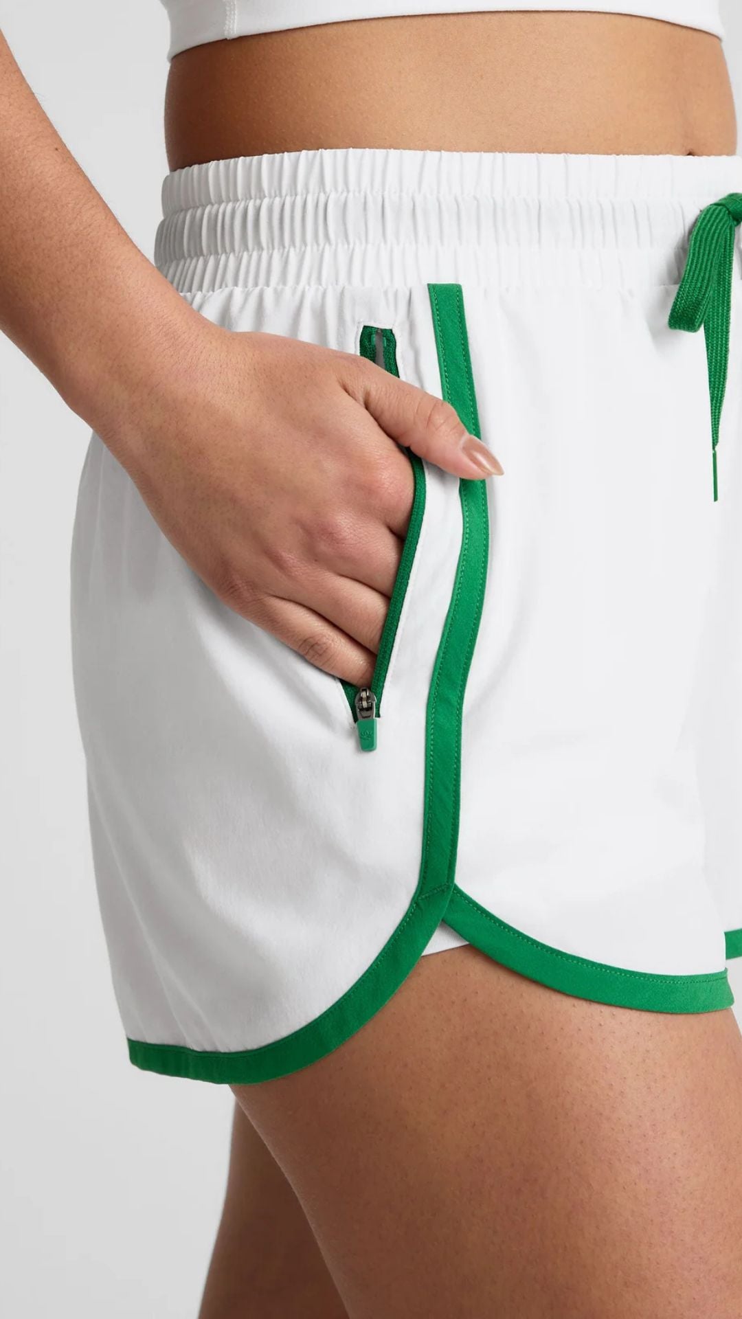 Beyond Yoga The Course 2.5" Short (women's)