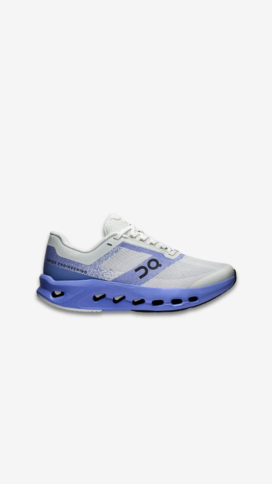 On Cloudsurfer (Big Kids)